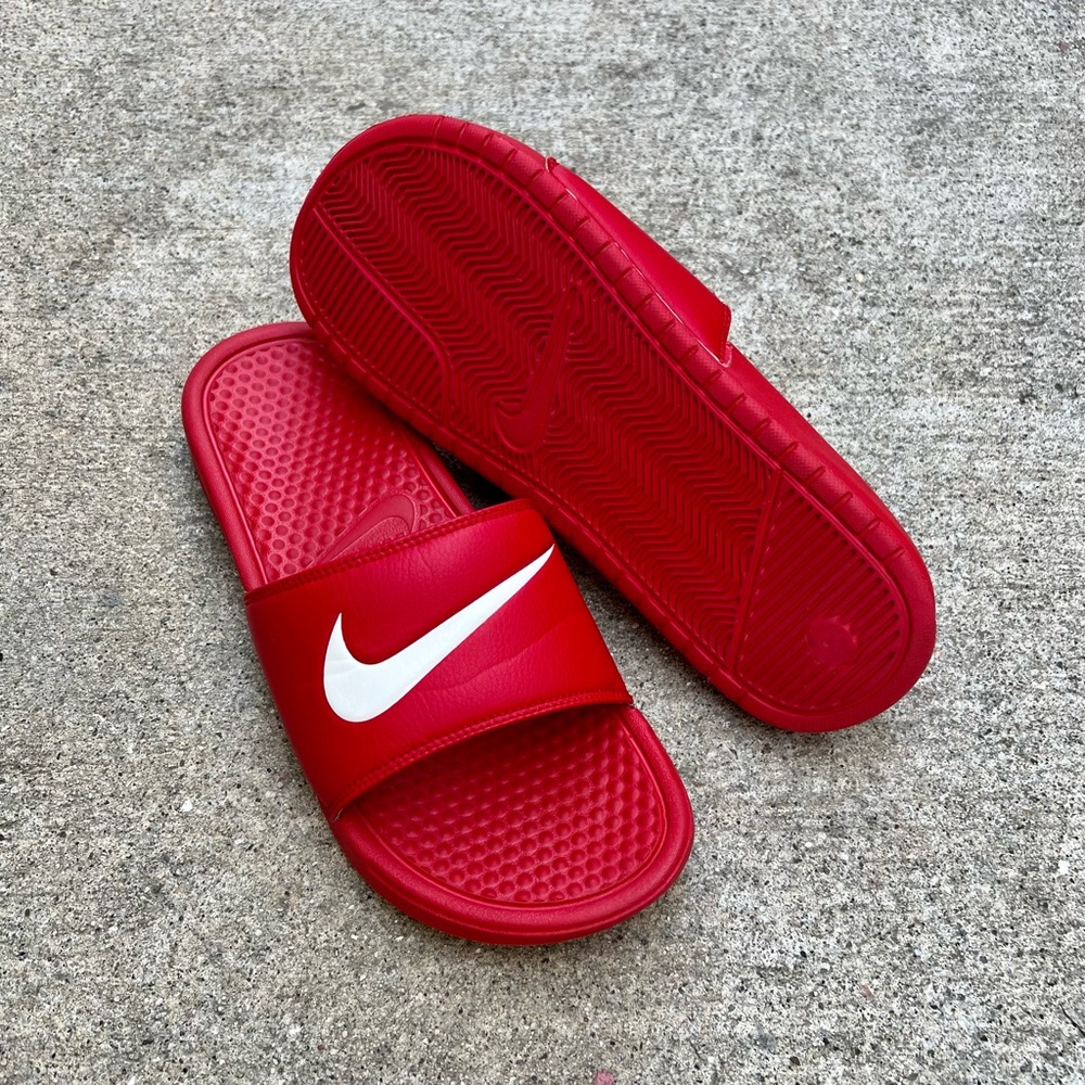 NIKE BENASSI SWOOSH SLIDES REDS WHITES FLIP FLOPS * PREVIOUSLY LOVED ITEMS * - Picture 3 of 7